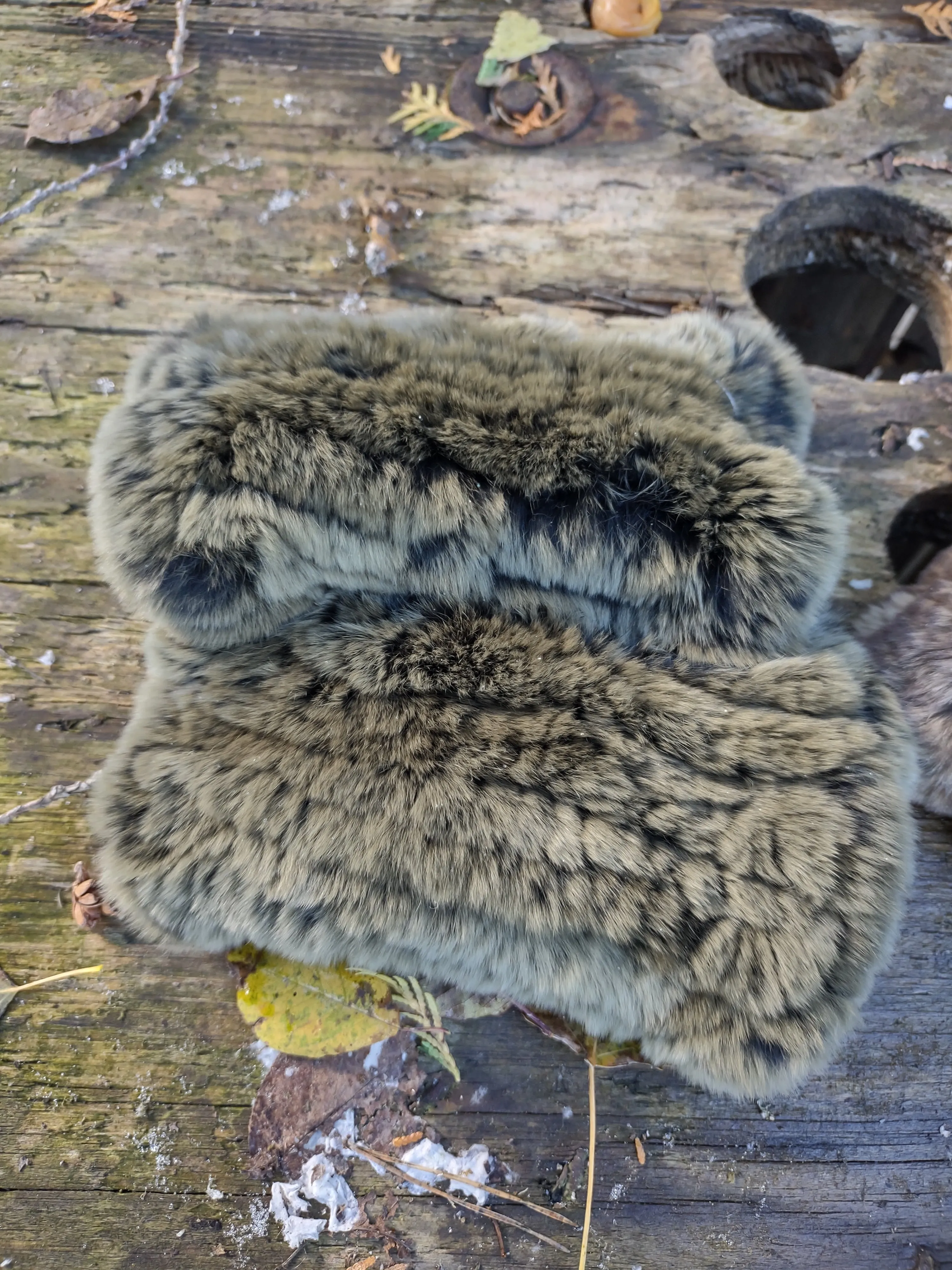 Linda Richards genuine mink finger less gloves